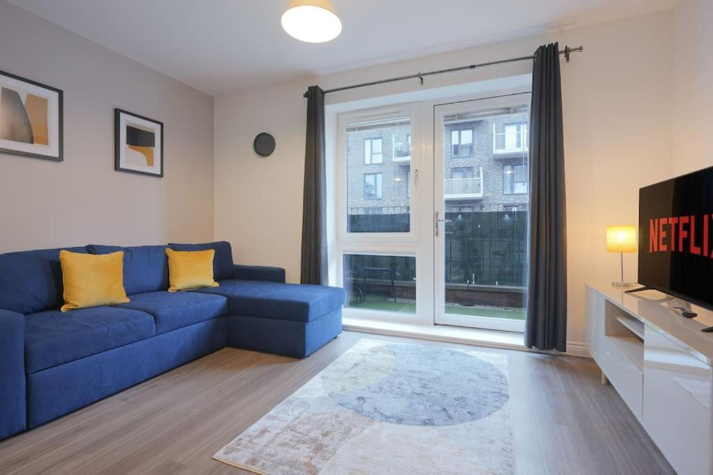 Luxury Campbell Park Apartments In Central Mk With Balcony, Free Parking & Smart Tv With Netflix By Yoko Property Milton Keynes Exterior foto